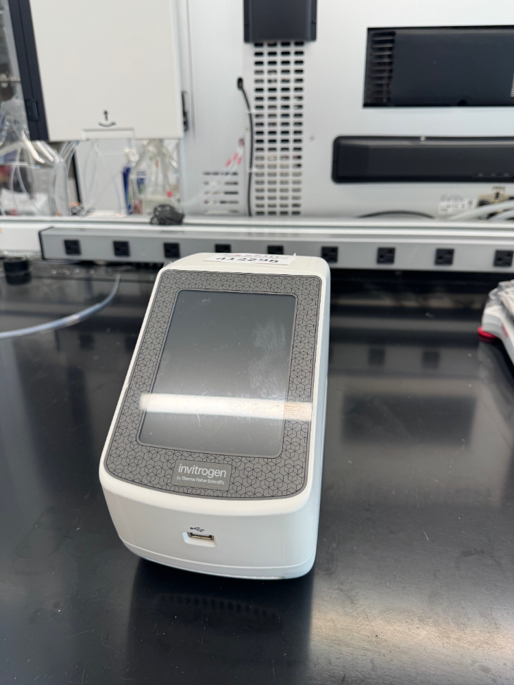 Image of Invitrogen E-Gel Power Snap Electrophoresis Device w/ Camera